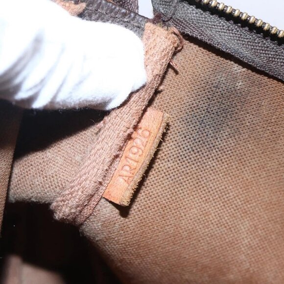 LOUIS VUITTON Monogram Pochette Accessoires Pouch M51980 LV Auth 148053 - Picture 13 of 15